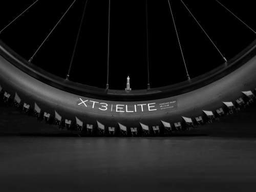 TREK Marlin 6 Gen 3 vel. M Lava